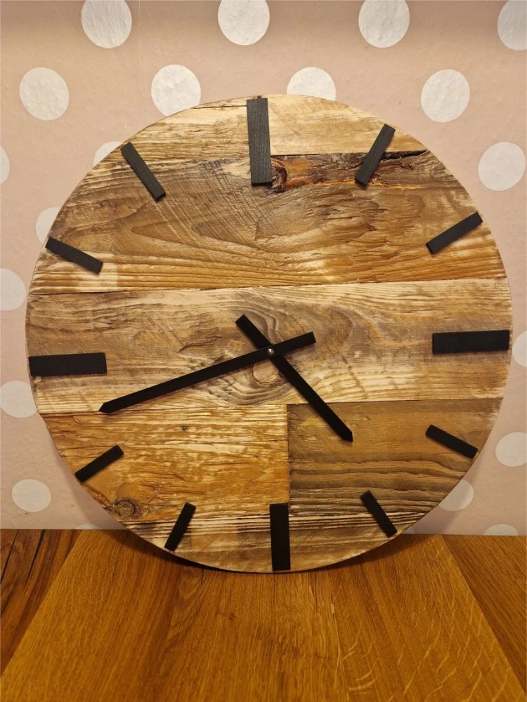 Nástěnné hodiny ze starých prken 40cm