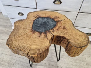 Originální stolek  z akátu