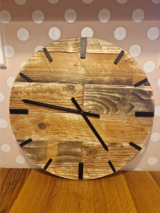 Nástěnné hodiny ze starých prken 50cm