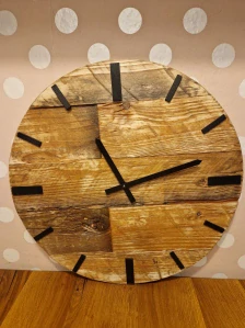 Nástěnné hodiny ze starých prken 45cm
