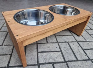 Vyvýšené misky pro psa 2×4 l – dřevěný stojan