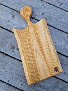 Dřevěné prkénko třešeň 41cm