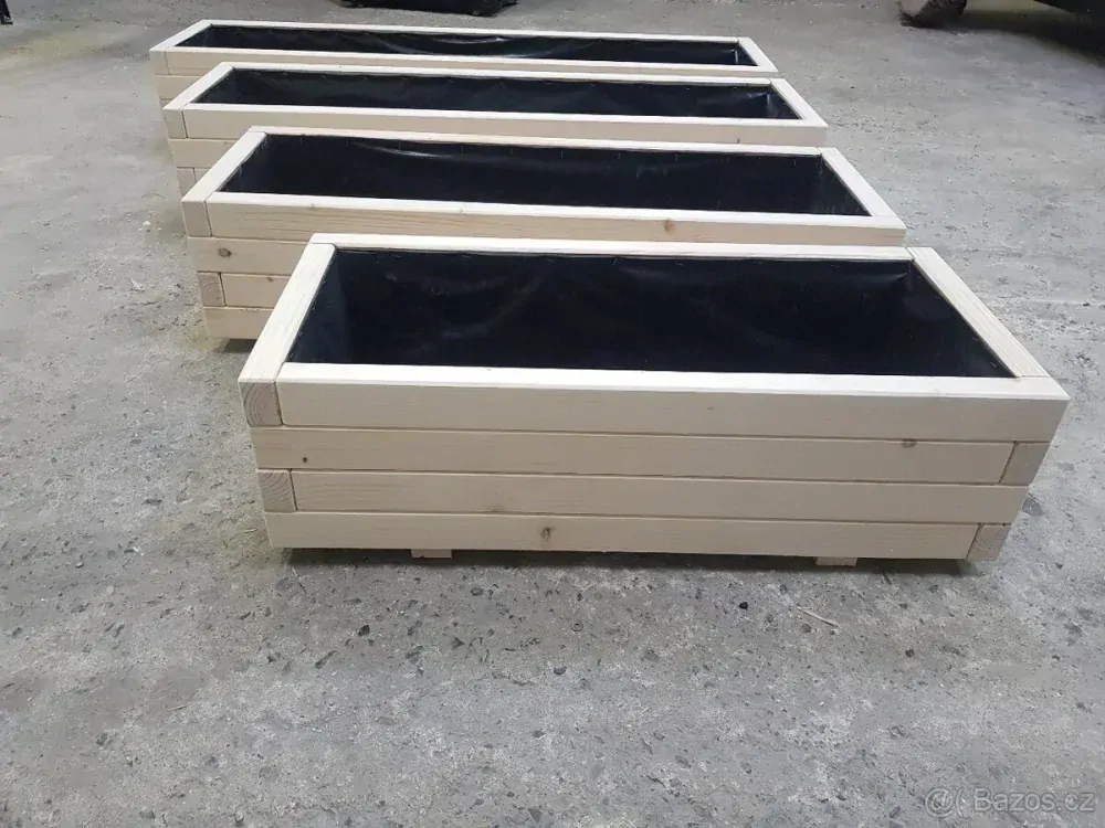 Truhlík 80x35x25cm