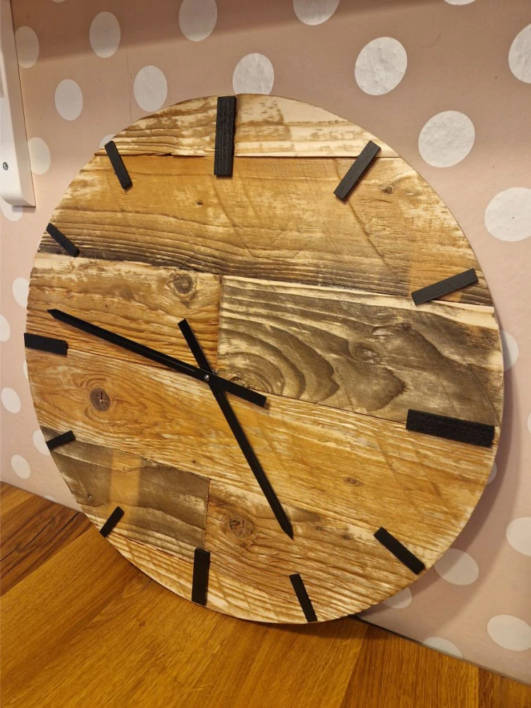 Nástěnné hodiny ze starých prken 50cm