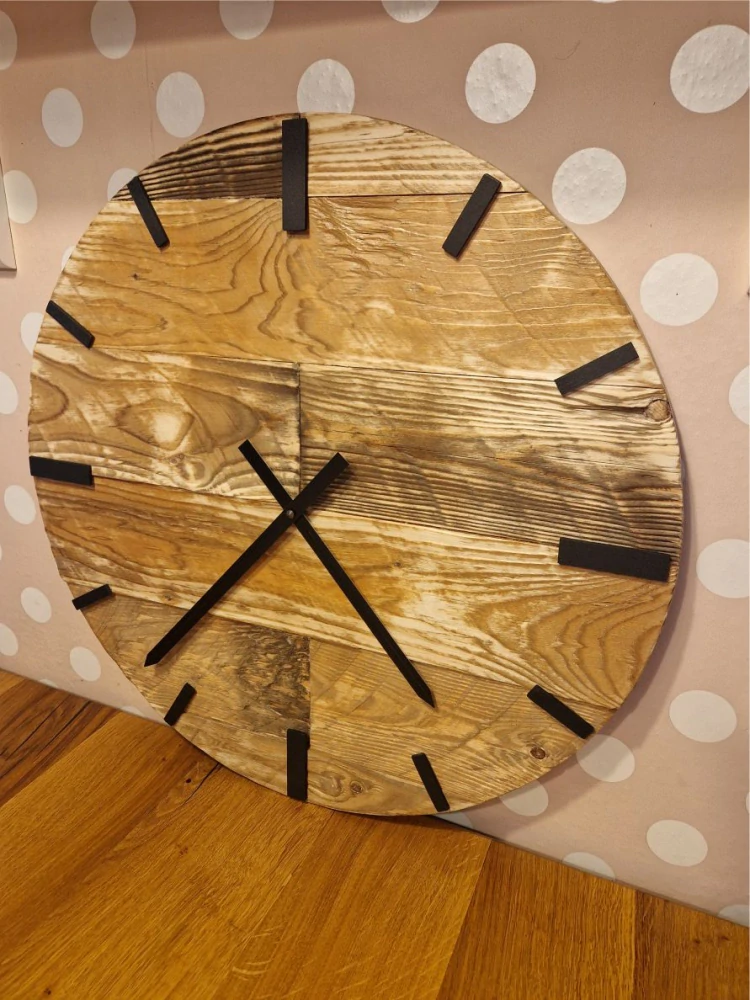 Nástěnné hodiny ze starých prken 50cm