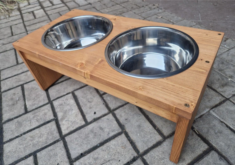 Vyvýšené misky pro psa 2×4 l – dřevěný stojan