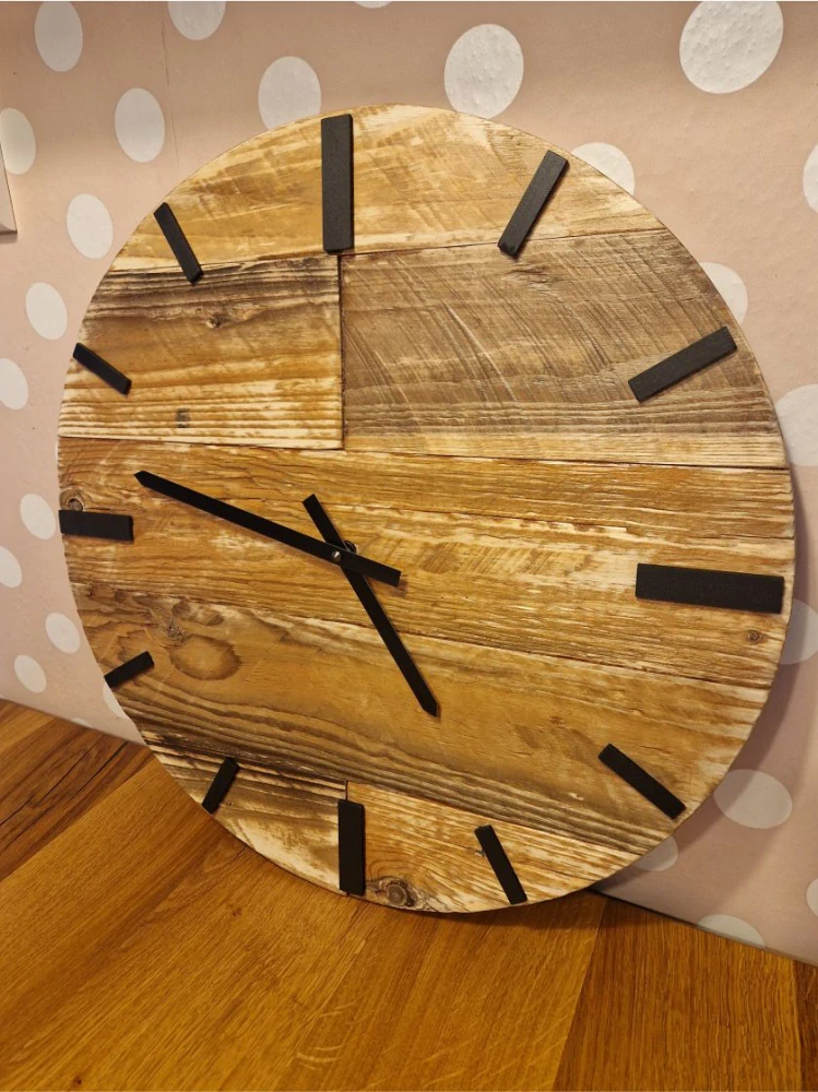 Nástěnné hodiny ze starých prken 45cm