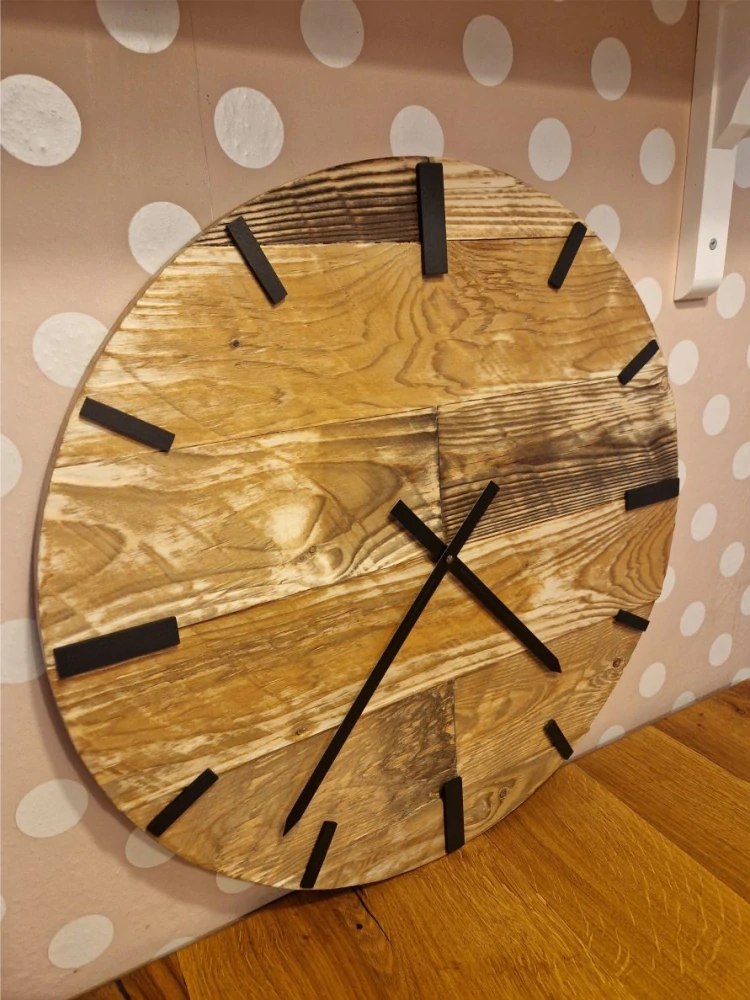 Nástěnné hodiny ze starých prken 50cm