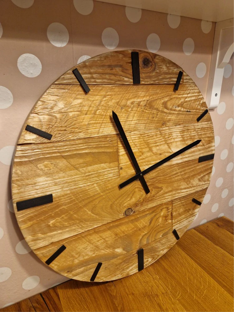 Nástěnné hodiny ze starých prken 55cm