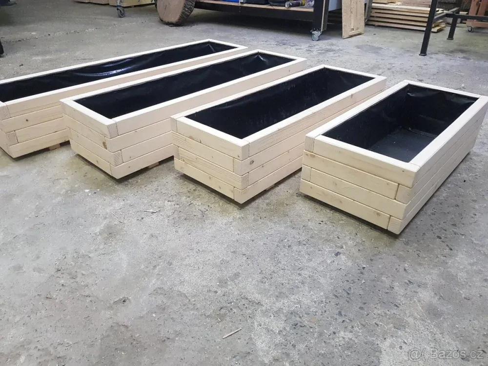 Truhlík 120x35x25cm